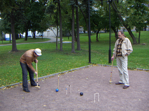 Крокет. Игра в крокет в Екатерининском саду, Москва, 2009 г.