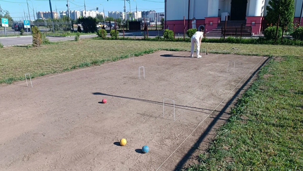 Русский крокет. Грунтовая площадка.